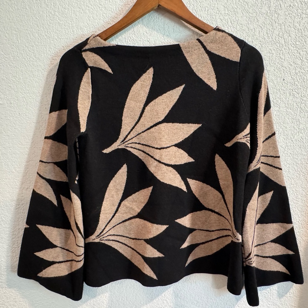 Premise Black and Tan Knit Sweater - Picture 3 of 5
